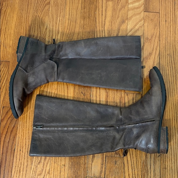 UGG Australia Leigh Boot Riding 1098315 Leather Tall Boots Brown - Picture 1 of 7